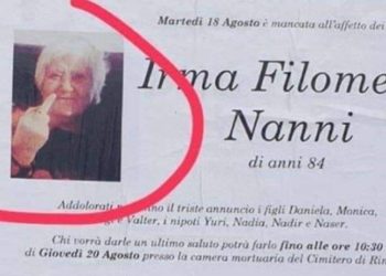 Gjyshja ndërron jetë, fëmijët vendosin foto me gishtin e mesit në lajmërimi. Ja cila është arsyeja