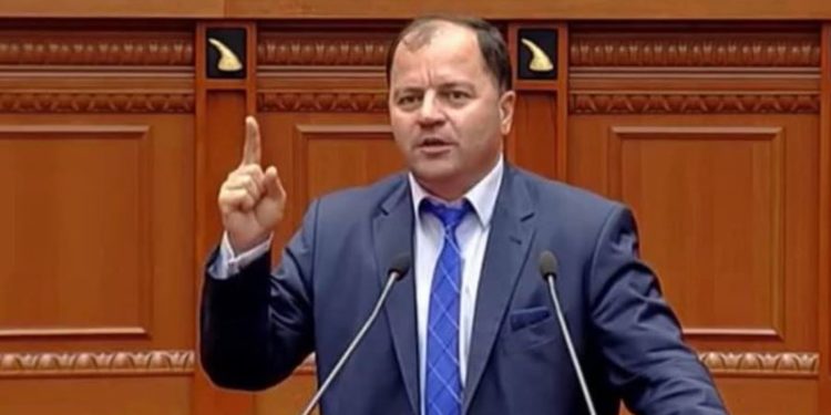 Hetimi për pronarin e Ora News, deputeti i PD-së ‘shpërthen’ ndaj Ramës: O ditëzi, po pa mbushur nëna të 40-tat, mendja të punon veç për të liga