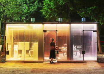 Inovacion/Në Japoni tualetet publike janë plotësisht transparente