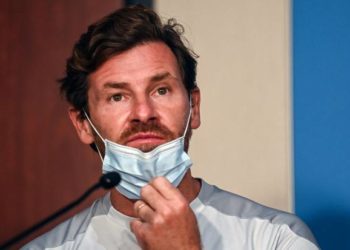 Shtyhet fillimi i kampionatit francez, ja arsyeja