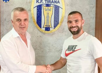 Zyrtare, Tirana rinovon kontratën me Idriz Bathën