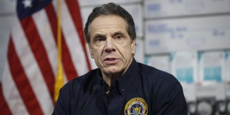 Cuomo: Shkollat e Nju Jorkut mund të rihapen në vjeshtë