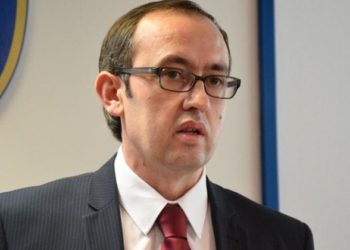 Rezulton me COVID Kryeministri i Kosovës Avdullah Hoti