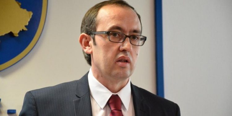 Rezulton me COVID Kryeministri i Kosovës Avdullah Hoti