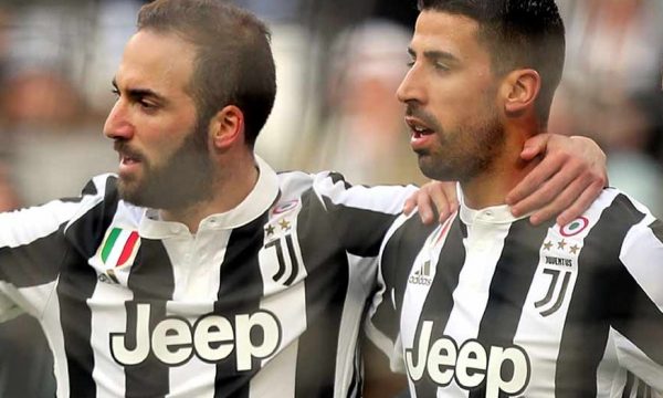 Higuain dhe Khedira nuk pranojnë të largohen nga Juventusi