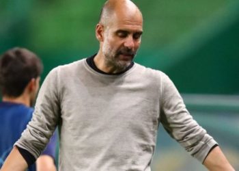 Guardiola shpjegon pse e bëri ndryshimin taktik që ia humbi ndeshjen me Lyonin