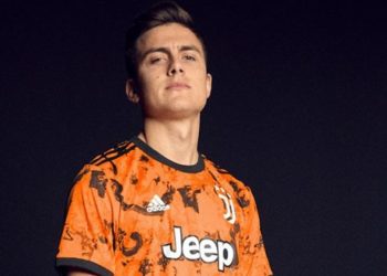 Juventusi e prezanton fanellën e tretë për sezonin e ri