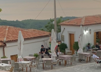 Rama pushon në Vuno, aty ku do të pleqëronte me Koço Kokëdhimën