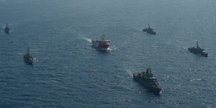 Tension në det/ Turqia paralajmëron stërvitje ushtarake në Mesdheun lindor