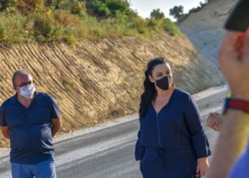 Punimet po ecin me ritëm të lartë, ministrja Balluku inspekton punimet në Bypassin e Vlorës