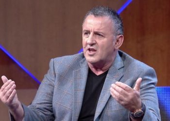 Situata në Kakavijë, ‘shpërthen’ Agron Llakaj:  Jemi një shtet me brekët në fund të këmbëve