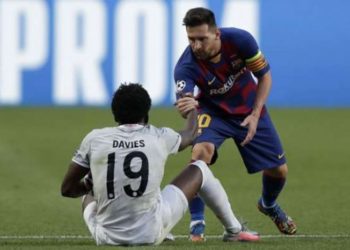 Davies: Ia kërkova fanellën Messit, por ai ishte i zemëruar