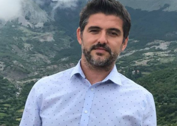 Kështu ndodh, kur ul kokën dhe ke frikë para grekëve