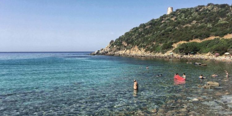 Heroizmi i babait që u mbyt në det për të shpëtuar të birin dhe shokun e vet