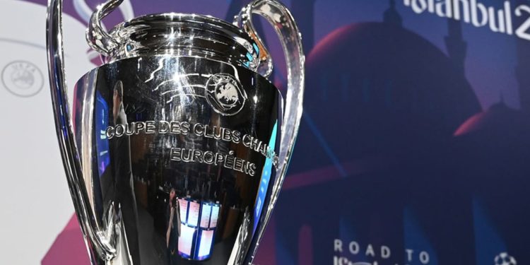 Champions League, ja si do kryhet dhënia e trofeut