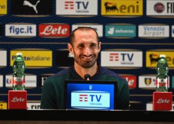 Chiellini flet nga kombëtarja: Pirlo dhe Sarri?
