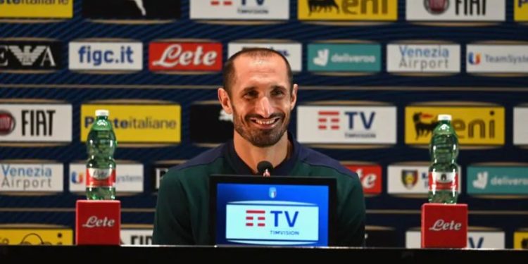 Chiellini flet nga kombëtarja: Pirlo dhe Sarri?