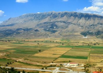 Kryeministri Rama premton furnizim me ujë 24 orë në ditë për Dropullin brenda 2021 (VIDEO)