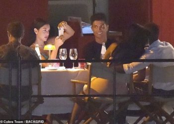 Christiano Ronaldo dhe Georgina e “teprojnë” me alkoolin, çifti fotografohet në fshatin italian (FOTO)
