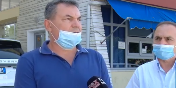 Situata e rëndë në Kakavijë, Haki Çako: Qytetarët të kthehen në banesa, shteti shqiptar s’ka gjë në dorë t’i imponohet Greqisë për rregullat e pandemisë