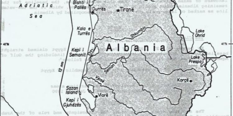 Debati me Greqinë: Kur SHBA kundërshtonte Shqipërinë për zgjerimin me 15 milje në det