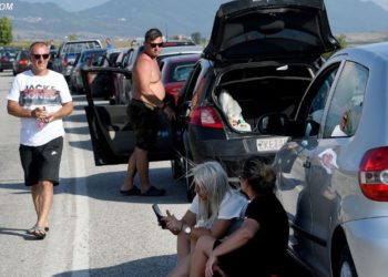 Policia e Shtetit thirrje emigrantëve në Kakavijë: Mos u dyndni të gjithë në një ditë, nga e hëna masa më shtrënguese për të hyrë në Greqi