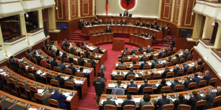 Shpallet në kërkim babai i deputetit të LSI
