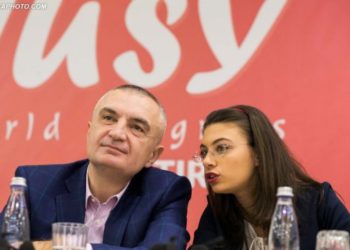 Ish-deputetja e LSI: Rama është bërë për të vënë kujën, dhe Pinoku, si përfundim, mësoi se s’duhej të gënjente e u bë fëmijë i mbarë