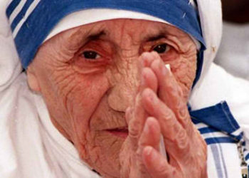 “Nënë Tereza: Shenjtorja dhe Kombi i Saj”