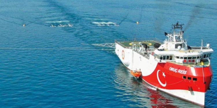 Përplasja me Greqinë! Tërhiqet Turqia, largon anijet ushtarake nga ‘zona e nxehtë’