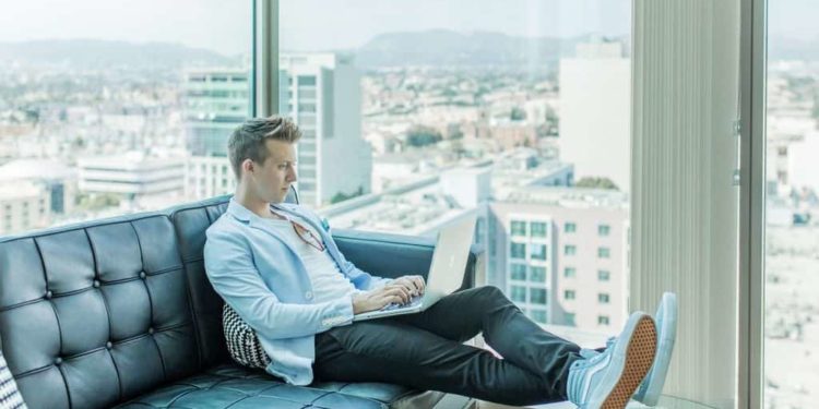 Rregulli që ndjekin njerëzit e suksesshëm për të qenë produktiv