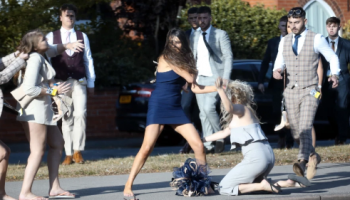 Sherr mes grave në Himarë/ Policia arreston agresoren, e dëmtuara dërgohet në spital