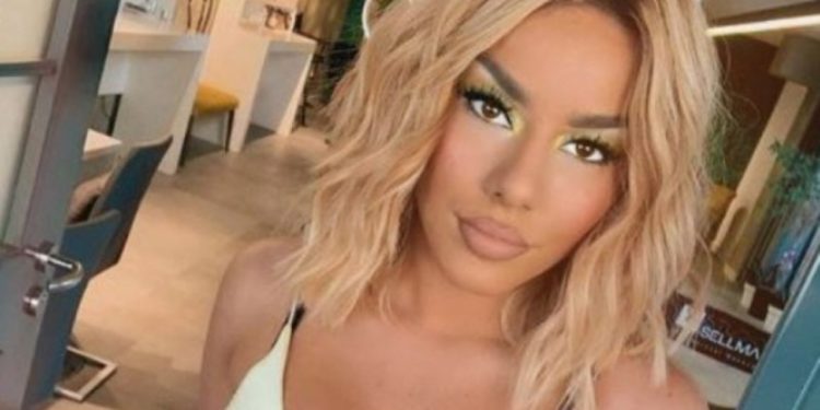 Tanya shfaqet në plazhet e Amerikës me deputetin shqiptar (FOTO)