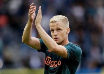 Van de Beek zgjedh Manchester Unitedin para Barcelonës