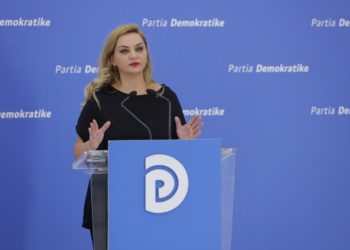 Vendimi për rihapjen e shkollave, PD: Qeveria, pa plan