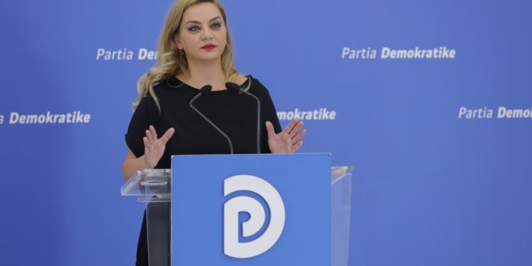 Vendimi për rihapjen e shkollave, PD: Qeveria, pa plan