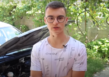 Pasion për makinat, ky është xheneriku 15-vjeçar nga Gjirokastra (VIDEO)