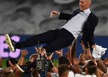 Zidane çon talentin te Dortmundi