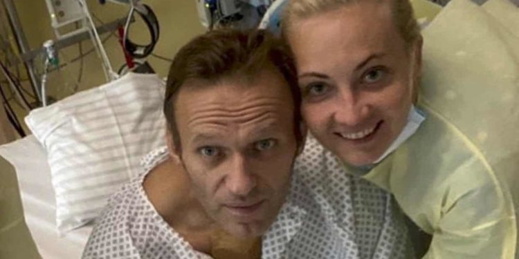 The Guardian: Çfarë duhet të dini mbi helmimin e kryeopozitarit rus, Aleksei Navalny