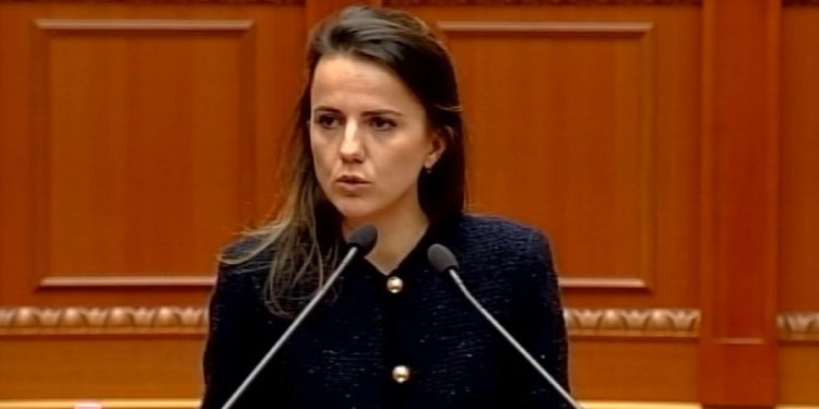 Rudina Hajdari: Partia ime do të jetë për 30 vitet e ardhshme! PS ka politika të djathta, PD i ka politikat të majta. Ne jemi te pika zero