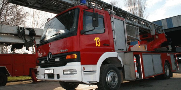 Ngjarje e pazakontë në Gjirokastër/Fëmija 4 vjeç mbyllet i vetëm në shtëpi, zjarrëfikësit e shpëtojnë