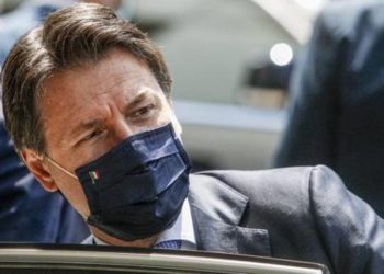 A do të hapen stadiumet në Serie A? Vjen përgjigja e Contes