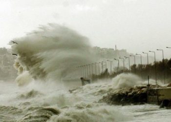 “Cikloni do të përkeqësohet, evitoni lëvizjet”, autoritetet greke paralajmërojnë banorët