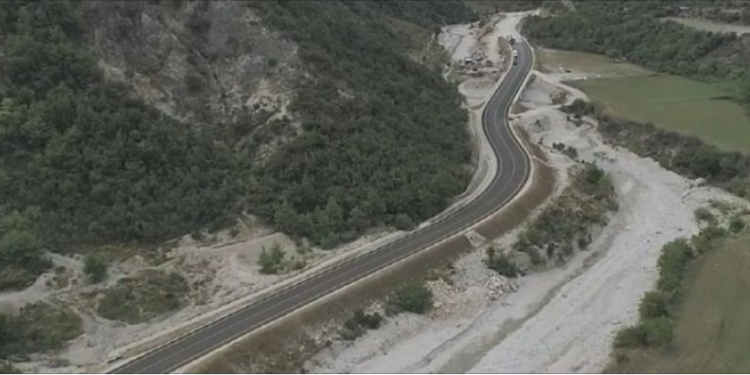 Misteret dhe baladat që do të fshihen nën rrugën e re Kardhiq-Delvinë