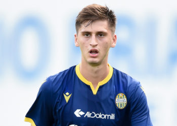 Kumbulla drejt gjigantëve të Serie A