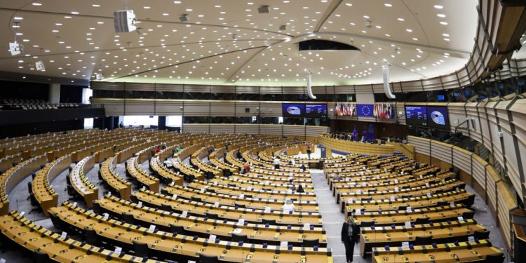 Parlamenti Europian: Mbas 5 nëntorit nuk e njohim më Lukashenkon si president