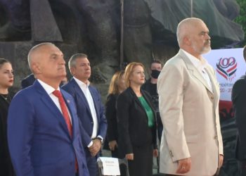 Meta e Rama bëhën bashkë për 100 vjetorin e Luftës së Vlorës, mungon Basha