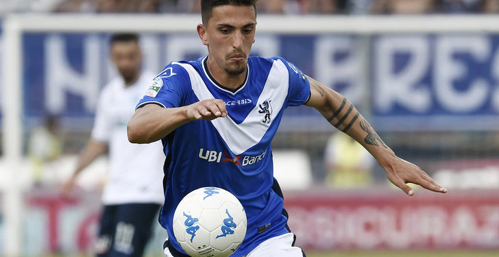 Shkeli rregullat e karantinës, gjobitet dhe denoncohet futbollisti i Shqipërisë