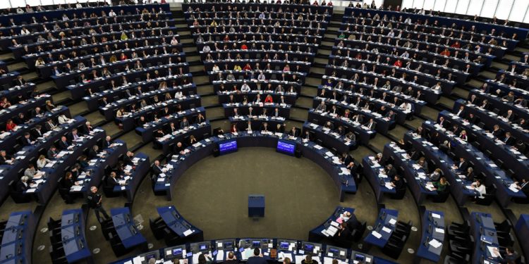 Parlamenti Evropian miraton rezolutën kundër Turqisë