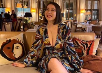 Historia e çuditshme/Vajza nuk lejohet të hyjë në muzeun e Orsay, për shkak të gjoksit të saj